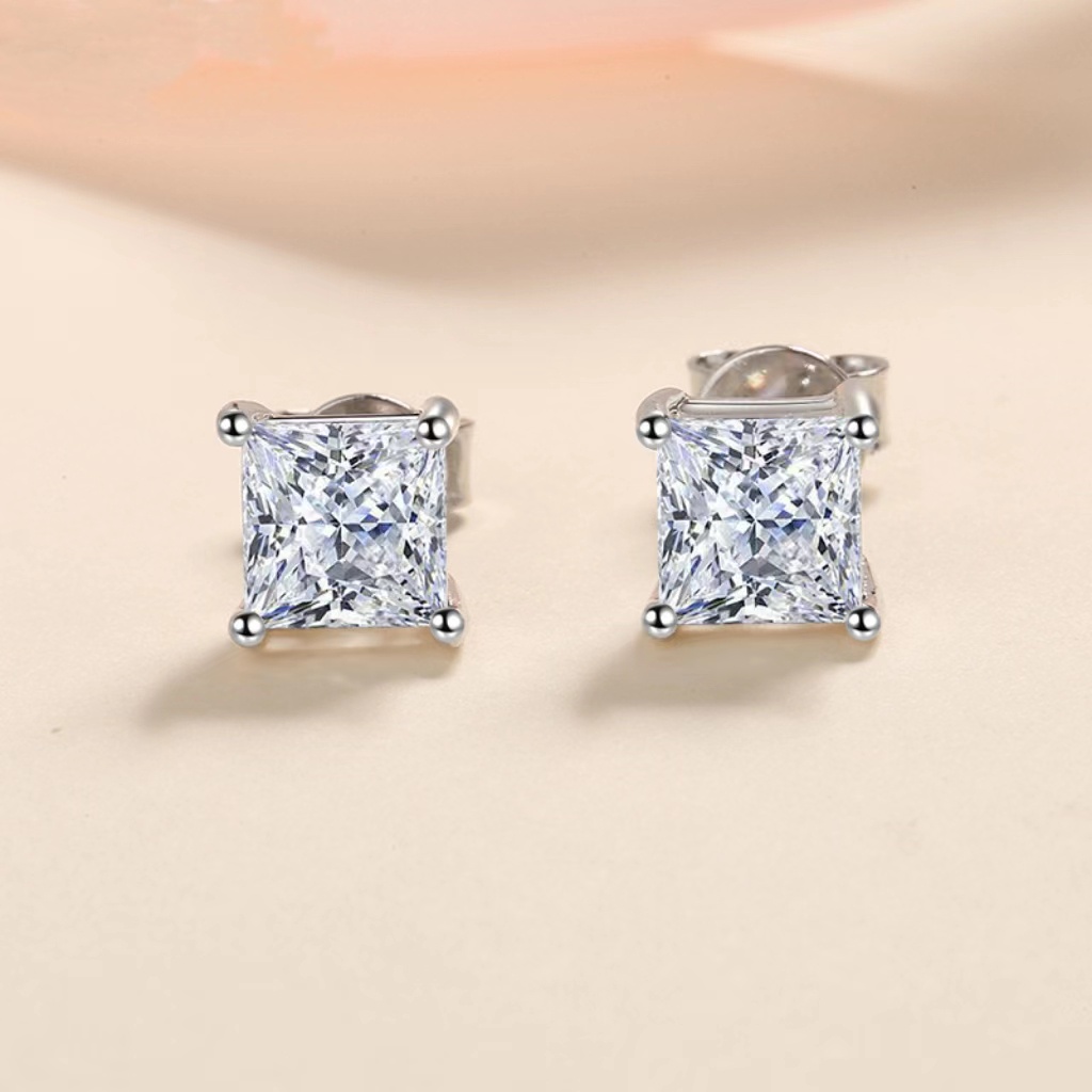 Mia Theia GEMS Orecchini In Argento Sterling 925 Con Moissanite A Taglio Principessa 0.5 Ct - Confezione Regalo Ecologica Con Certificato GRA