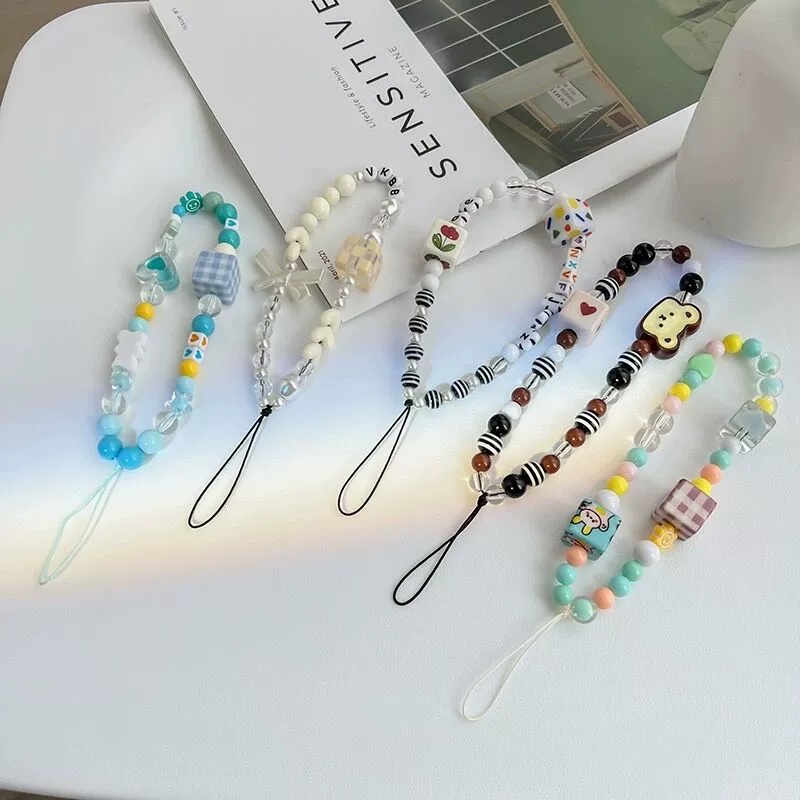 Cartoon Hand Strap Universal Ins Fashion Cute Chain Bear Love Heart ...