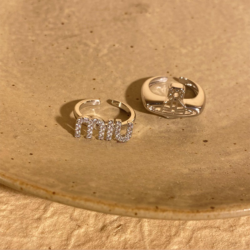 Small Design Flash Diamond Letter Ring for Girls New Light Luxury and ...
