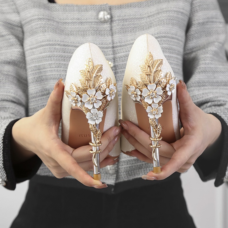 Women chinese style metal elegant flower stiletto pointed toe - Main Image