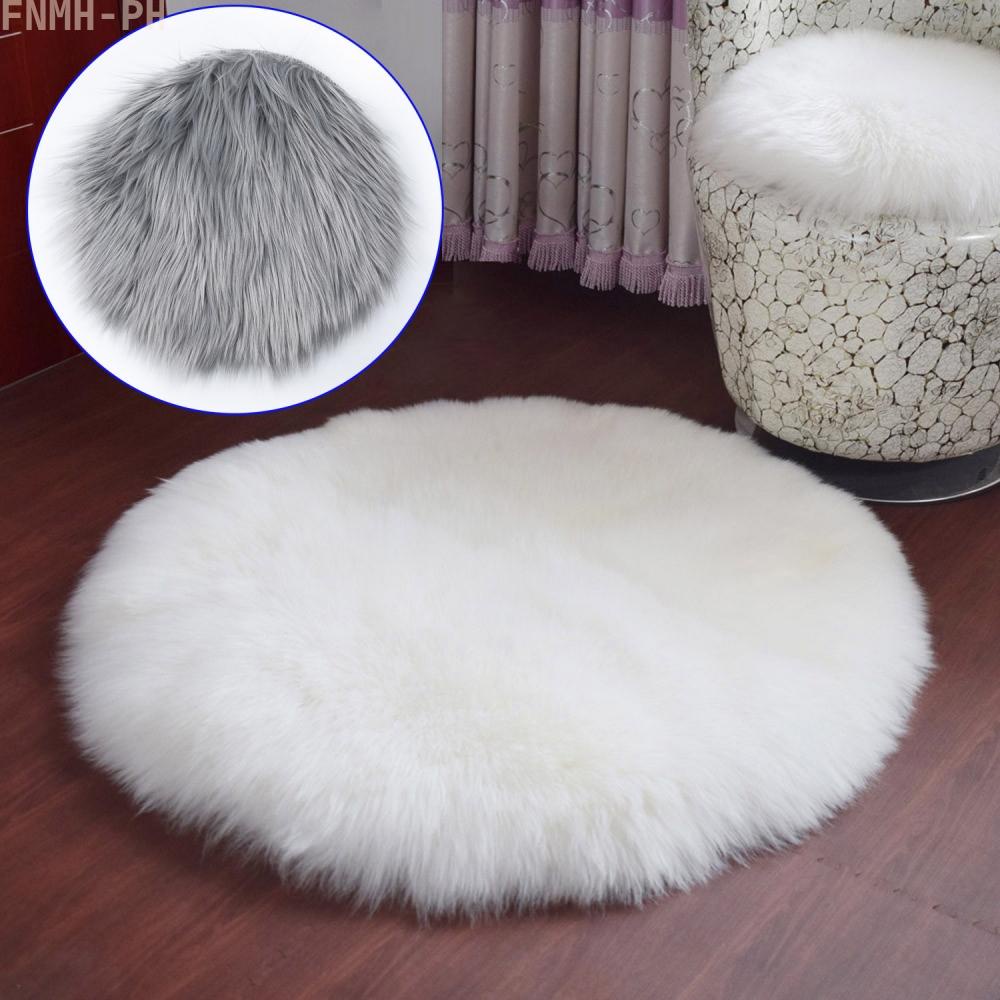 Create a Cozy Ambiance with a Soft Faux Fur Mat Ideal for Bedroom and ...