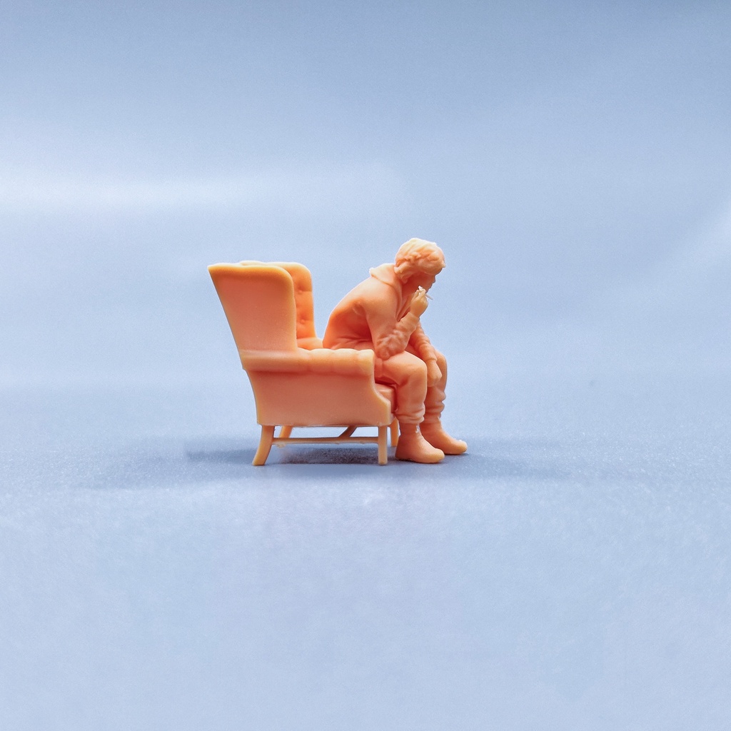 [Uh Hum Model] 1: 64 Doll 1: 43 Miniature White Model Sitting on Sofa ...
