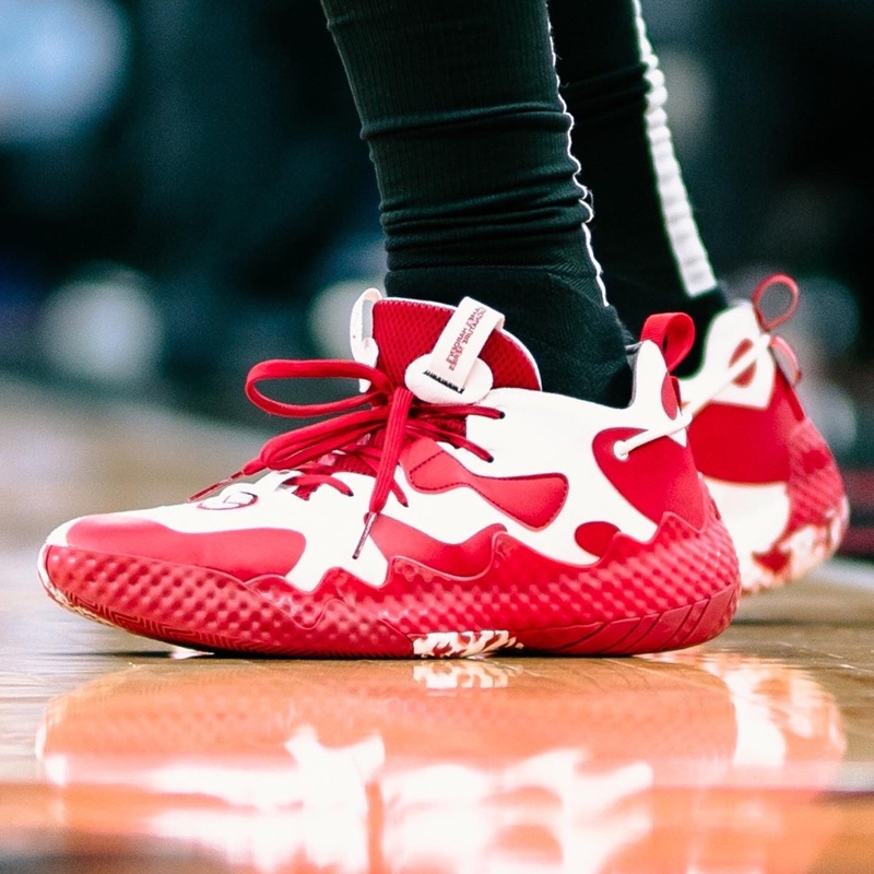 Harden shoes red deals