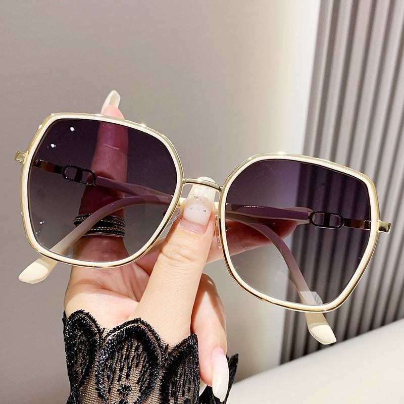 Sunglasses, women's UV resistant large frame sunglasses, new polarized  sunglasses, fashionable driving sunglasses - Main Image