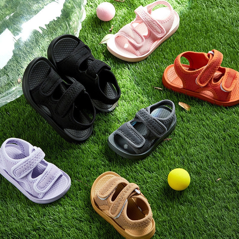 China New Fashion Chappal Girl Women Casual Slipper 334/1 PVC
