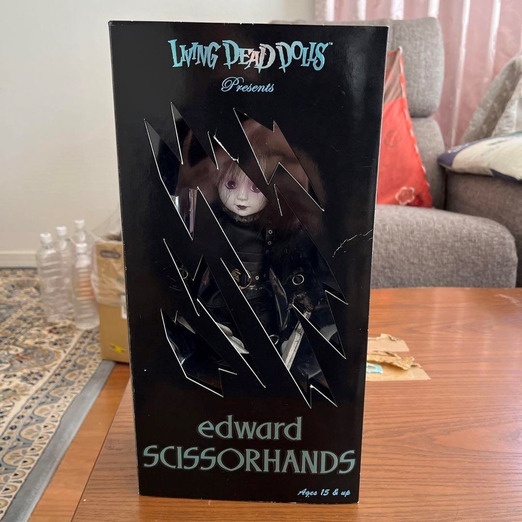 Japanese Fashion Genuine livingdeaddolls Mezco Toyz Edward Scissorhands ...