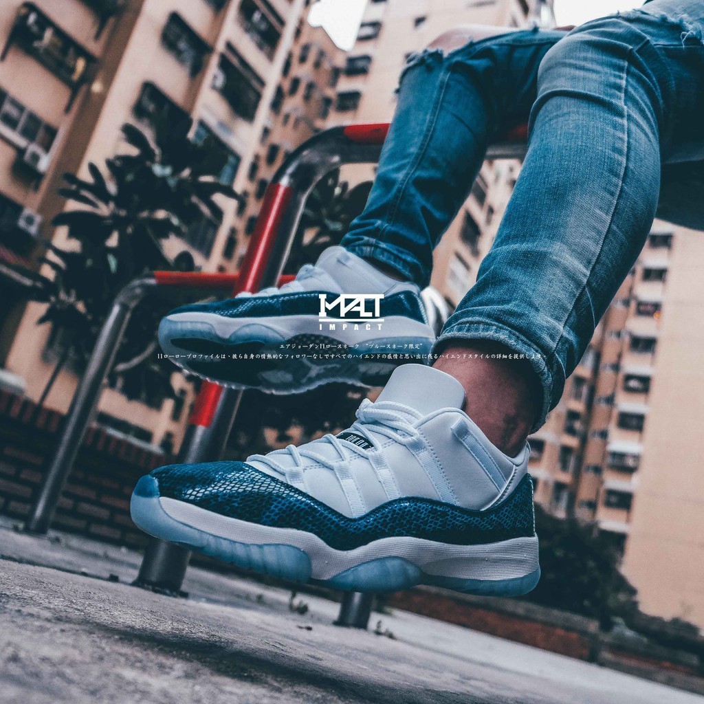 aj11 white blue