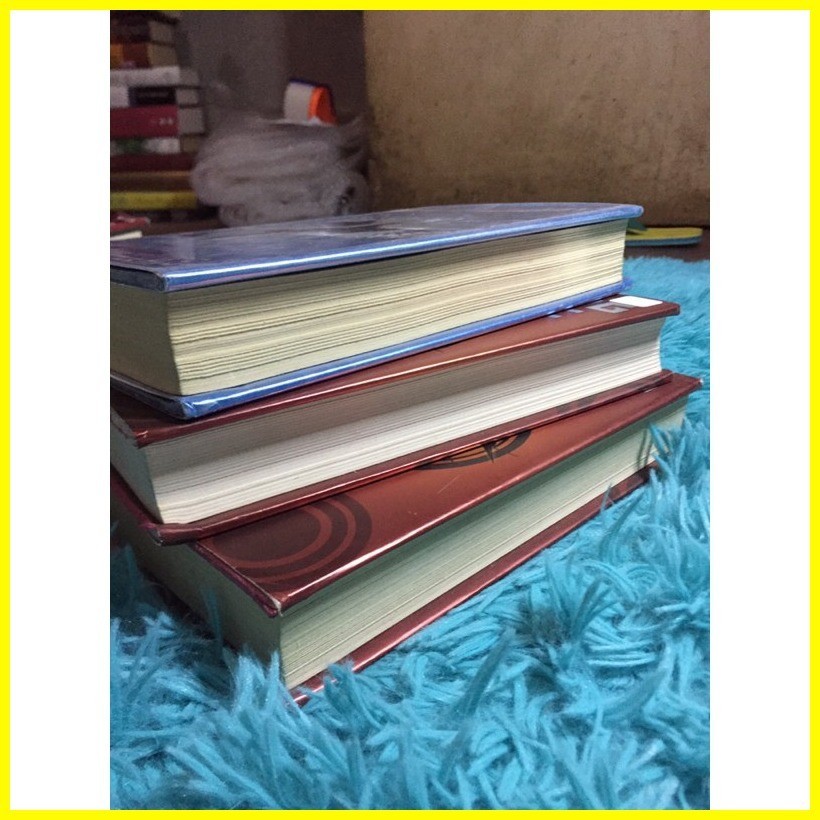 【hot sale】 Hunger Games Trilogy by Suzanne Collins | Shopee Philippines
