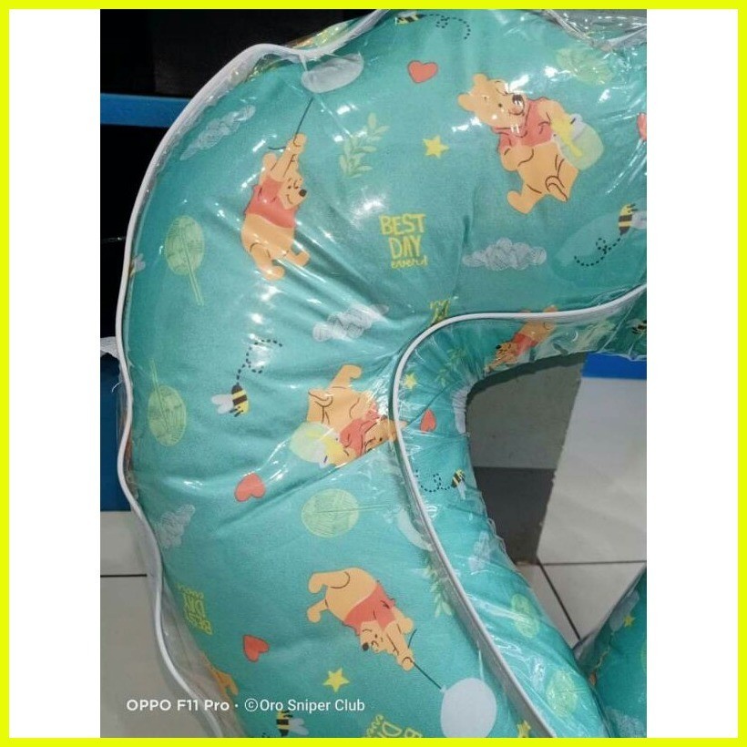 ENERING) DAKKI POOH NURSING PILLOW (SIZE 20"x23") MICKEY HELLO KITTY