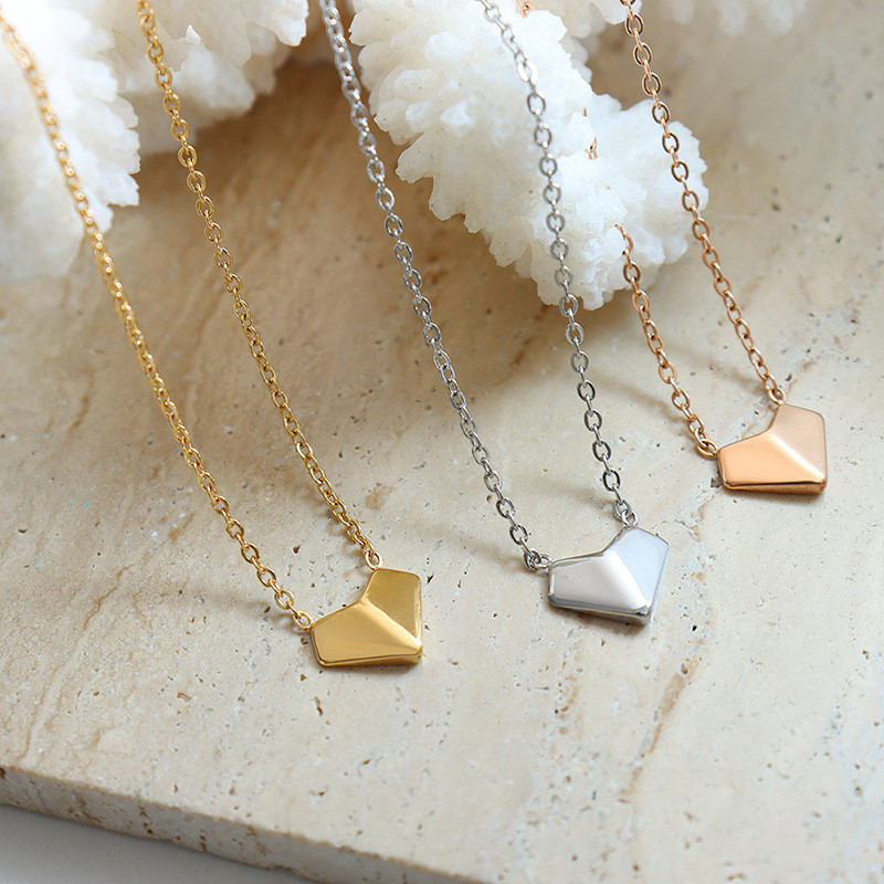 Aesthetic necklace shopee hotsell