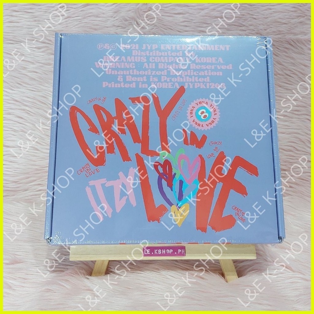 ON HAND-SEALED] ITZY - The 1st Album - CRAZY IN LOVE 1st pre-order ...