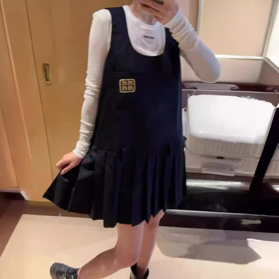 MIU MIU Spring Gold Thread Letter Embroidered Wool Pleated Vest Skirt ...