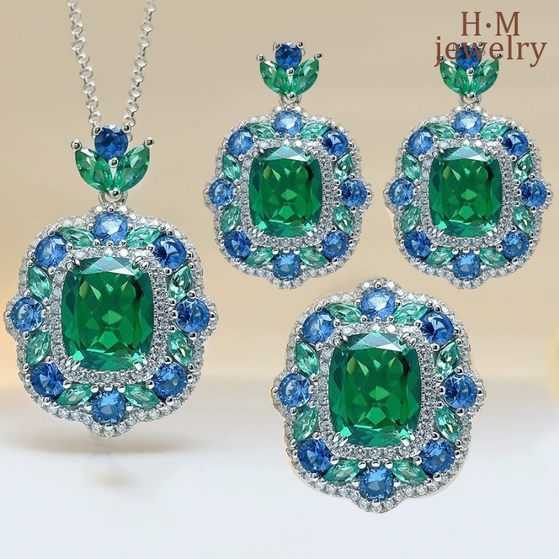 Vintage emerald jewelry sales