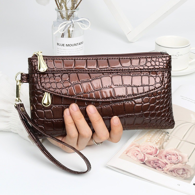 Hand clutch for ladies on sale