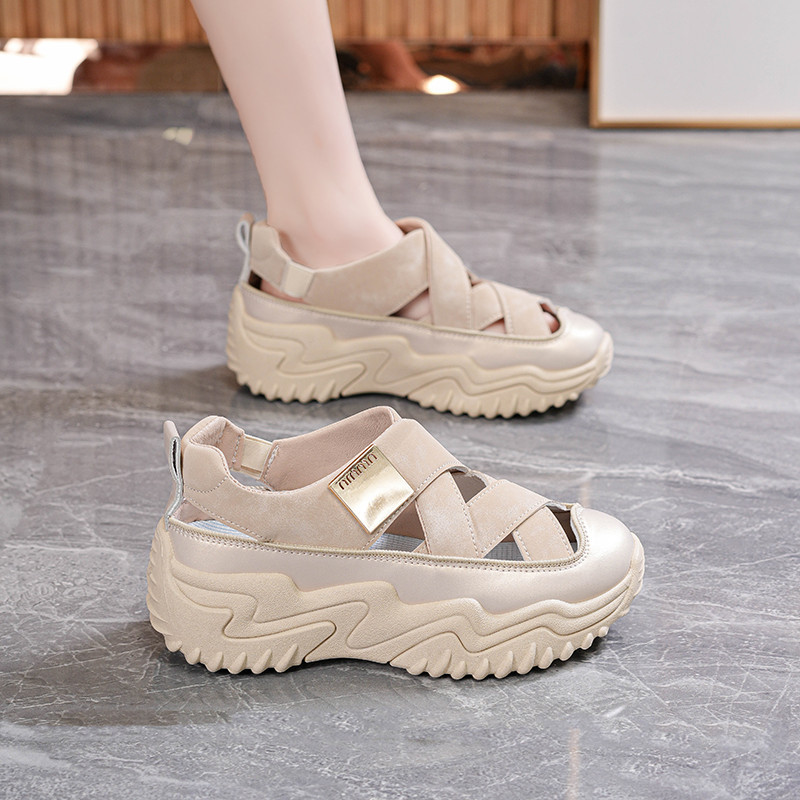 Summer Thick-Soled Hollow Sandals Outdoor Ladies Fashion Shoes