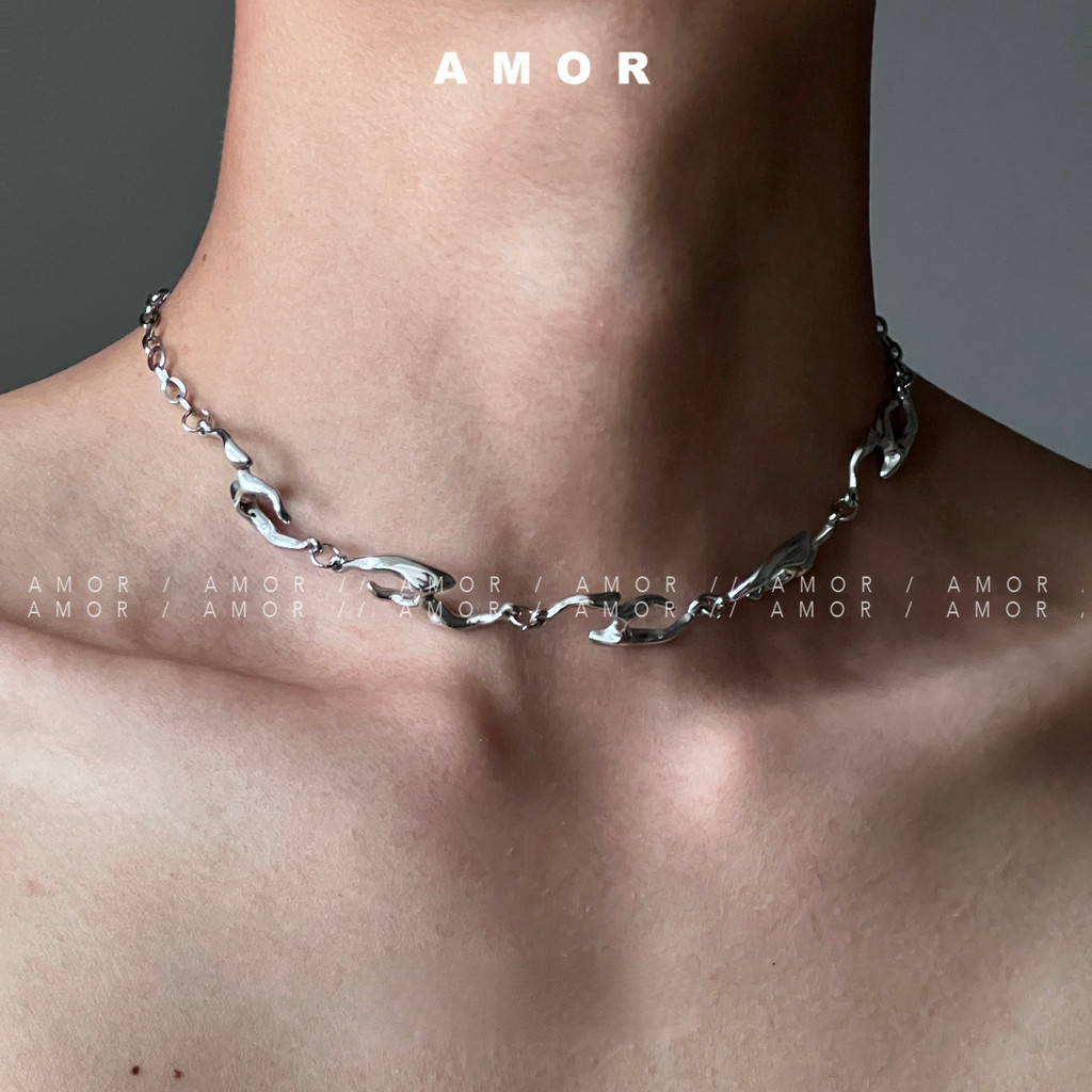 Exaggerated Irregular Shell Collarbone Necklace