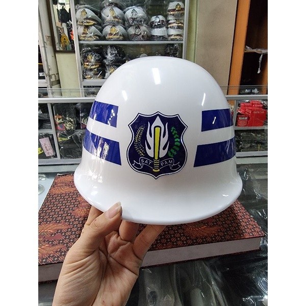 WHITE HELMET Latest Security Guard Helmet | White Security Guard Field ...