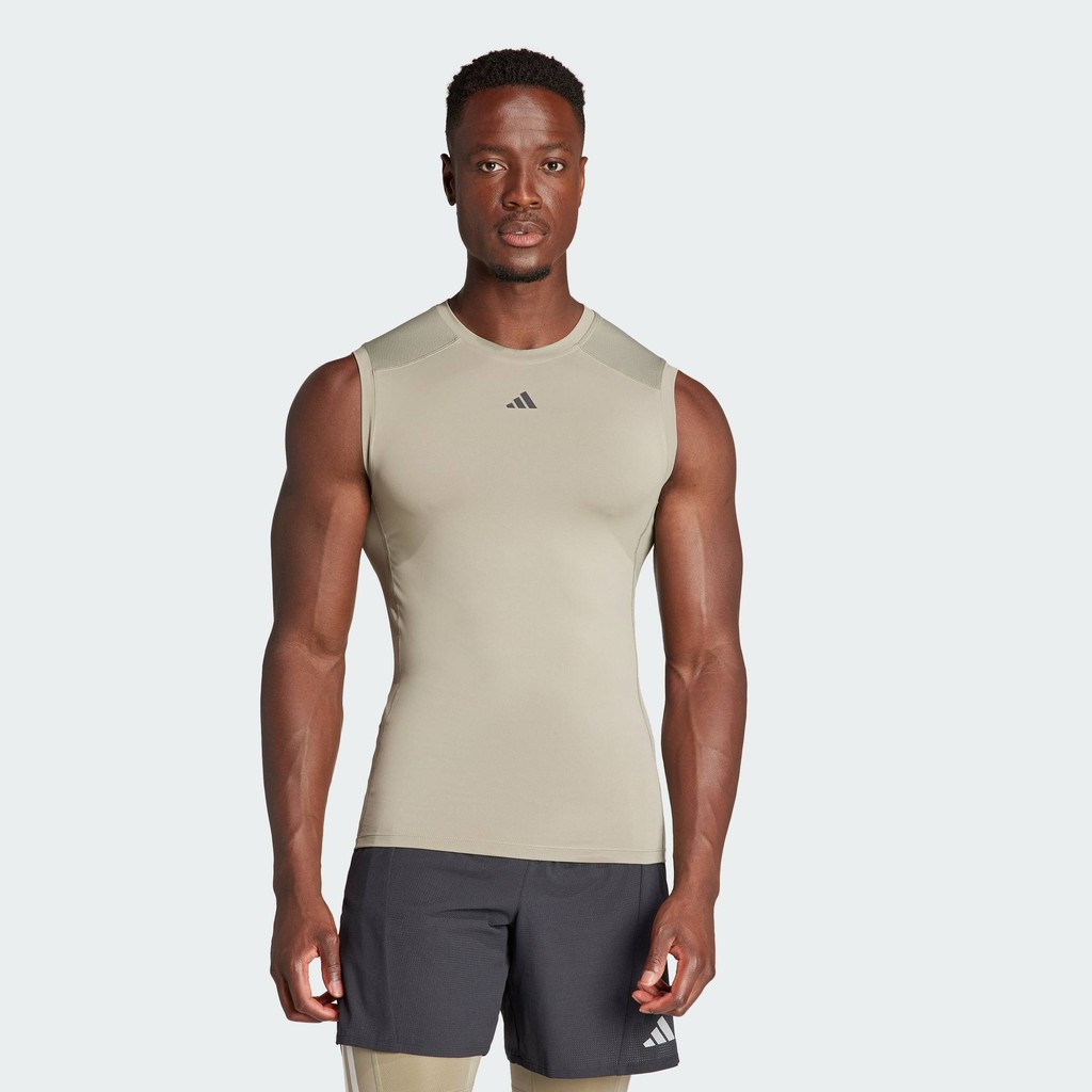 Adidas sleeveless training top clearance