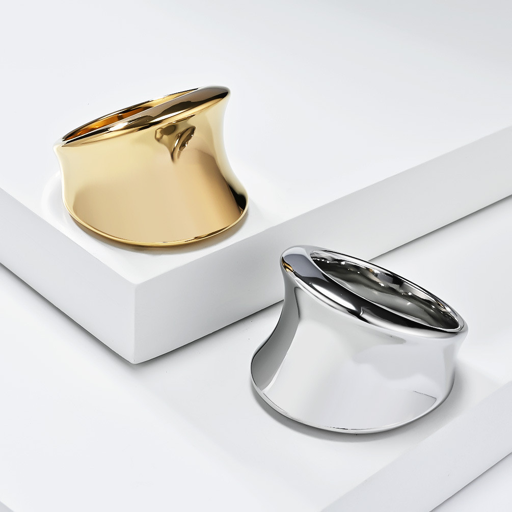 18K Gold Women's Party Ring Simple Glossy Non-fading Steel Titanium ...