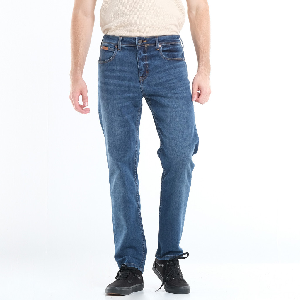 Wrangler Men's Texas Straight Denim Jeans in Authentic Indigo