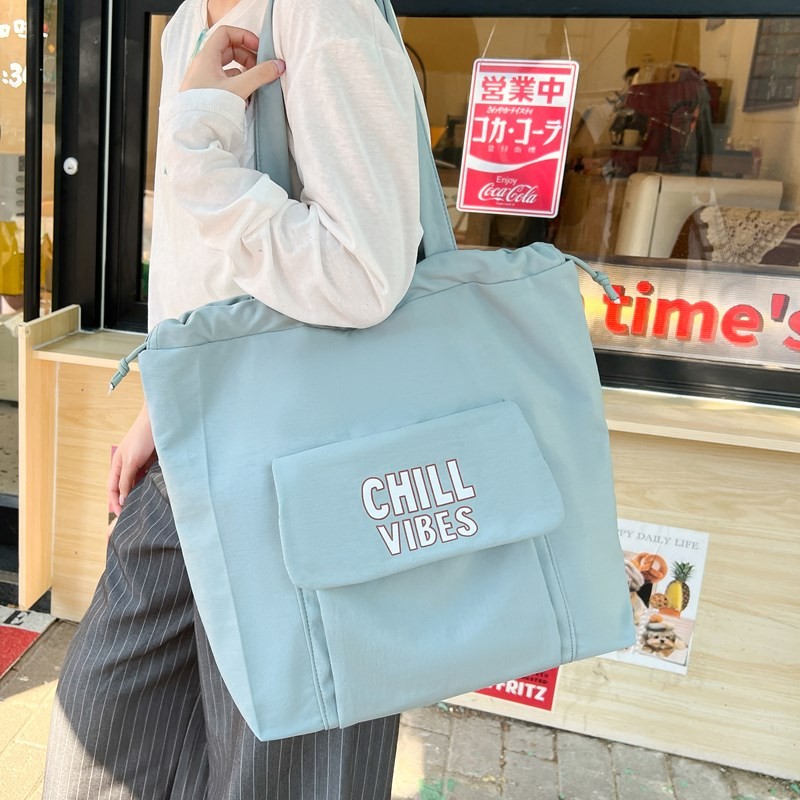 Fashion Large Capacity Tote Bag Monogrammed Travel Storage Bag Lightweight  Nylon Fabric Commuter Shoulder Bag for Women