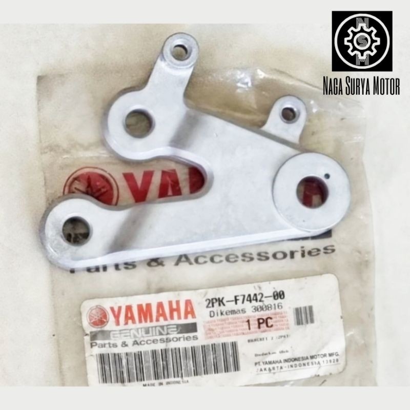 Yamaha R15 V2 left front step mounting Bracket 2PK-F7442-00 ORI YGP ...