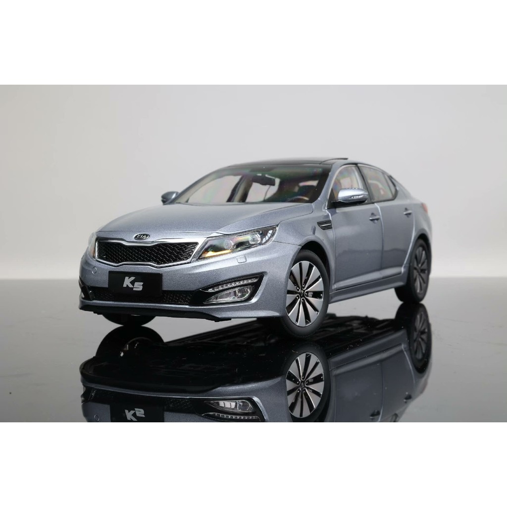 Original Factory 1/18 KIA K5 KIA If You Have Any Questions Please