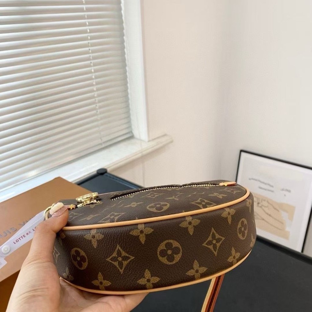 Gd Female Bag 2024 Moon New Style Presbyopic Fashion Bag Peas French