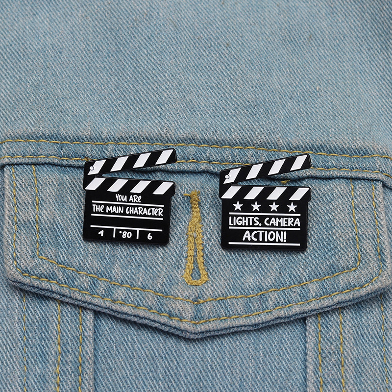 Film Clapper Pin Action Directors Cut Brooch Badges Movie TV Handhelds ...