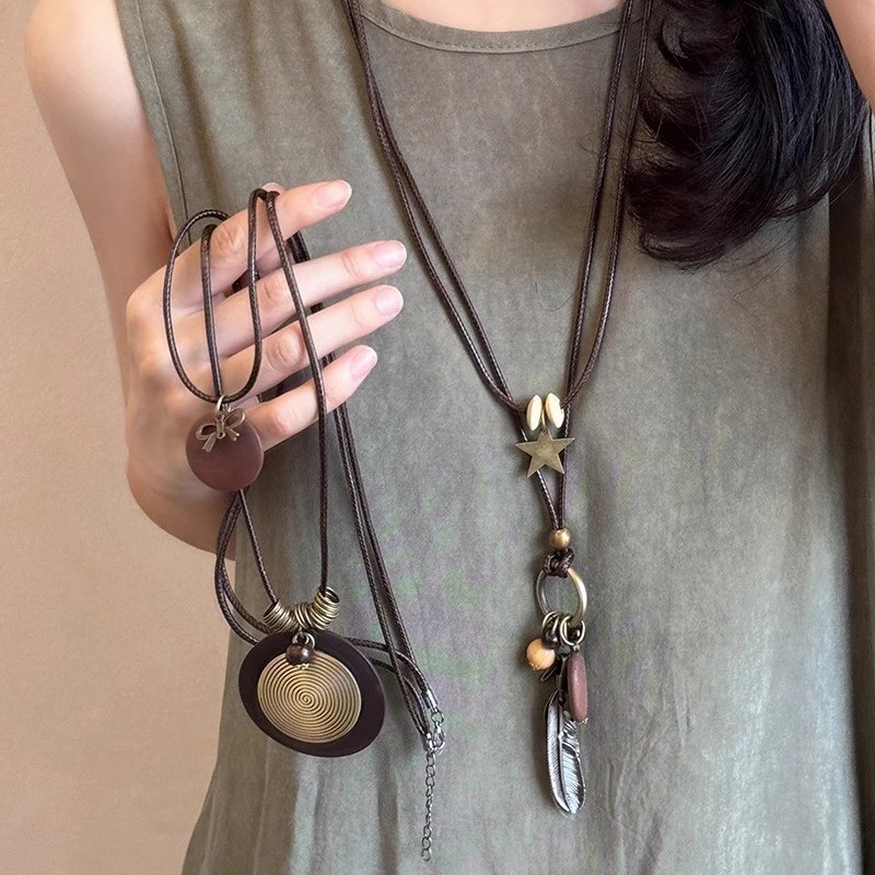 Women Ethnic Geometric Resin Weave Pandent Necklace