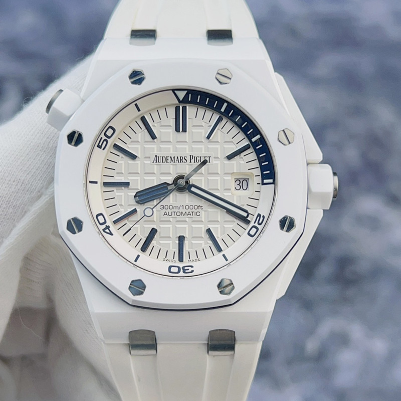 Audemars Piguet Audemars Piguet Royal Oak Offshore 15707CB White ...