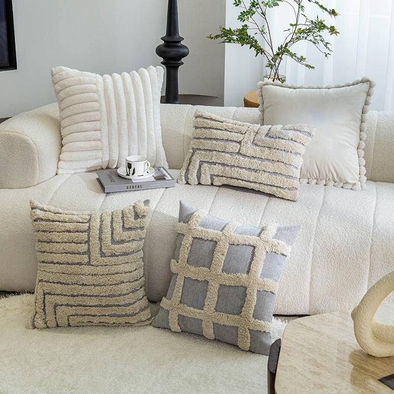 Quirky and Quiet Style Cream Colored Three-dimensional Cluster Throw ...