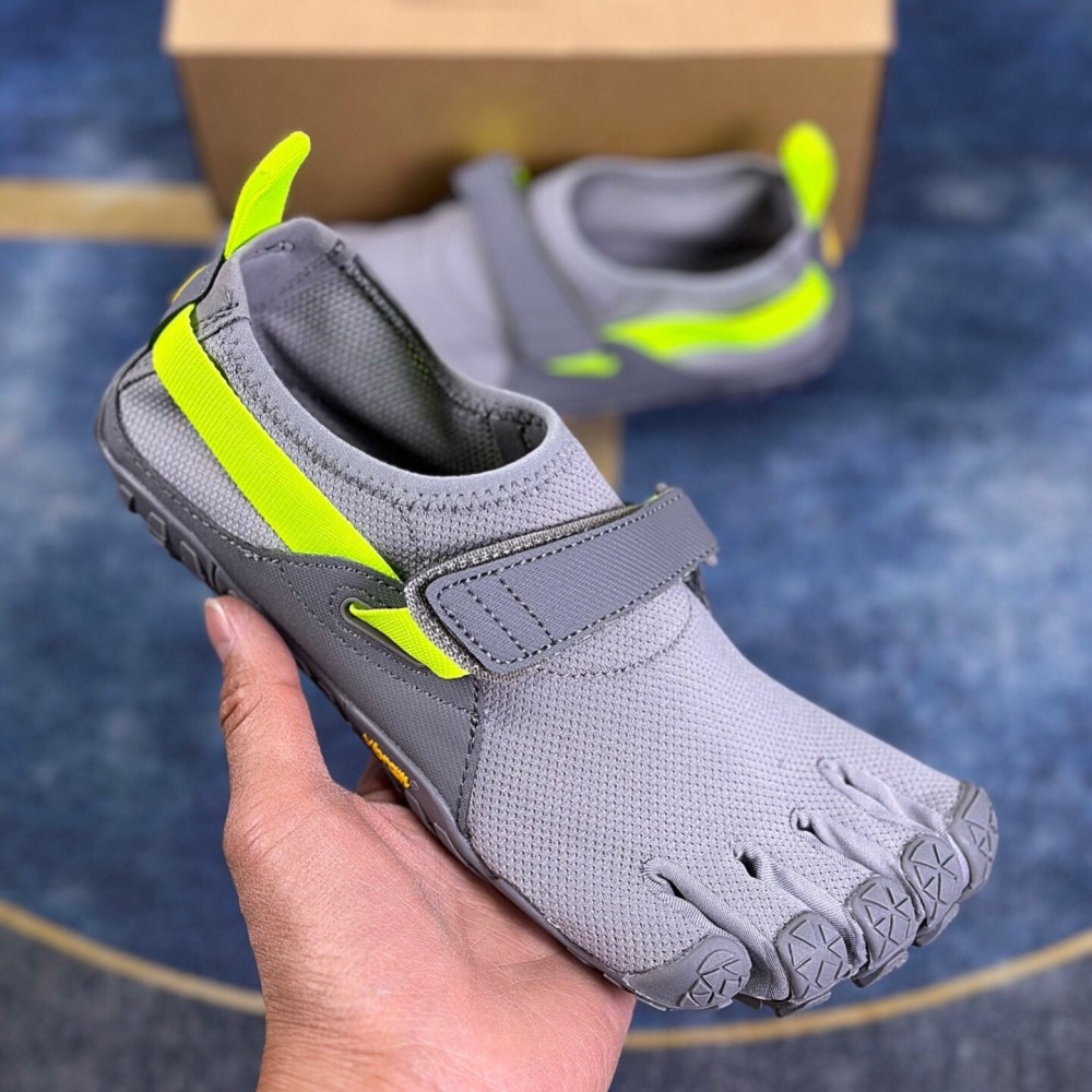 Suicoke VIBRAM NIN- LO Five Fingers Nin-Lo Slip over the feet