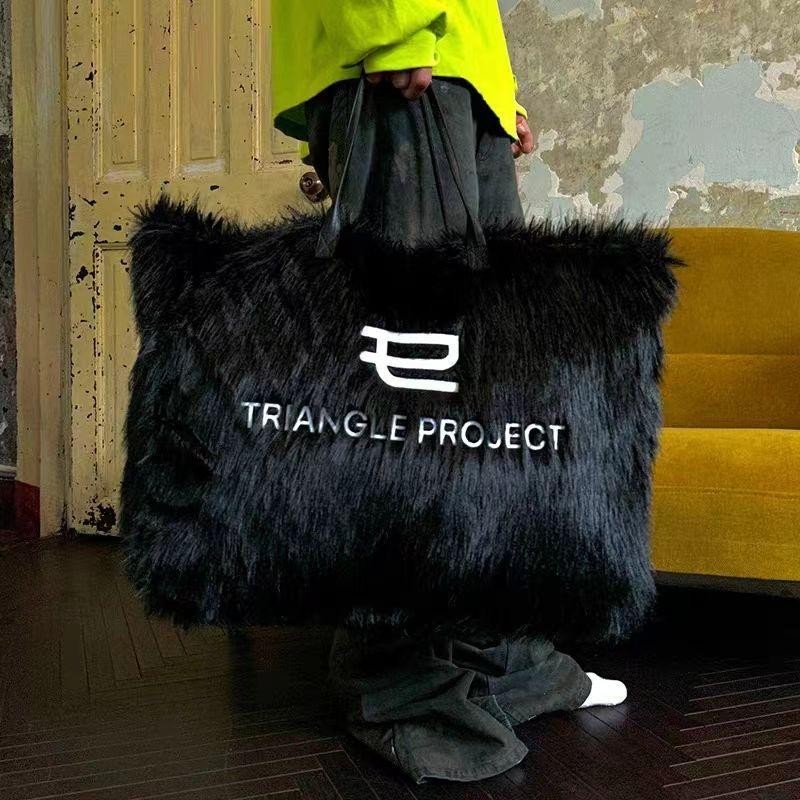 Triangle Project 23aw Embroidered Imitation Fur Portable