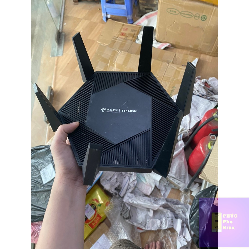 Old used TP-Link WTA541- AX5400 mesh Wifi 6 Wifi Router, scratched ...