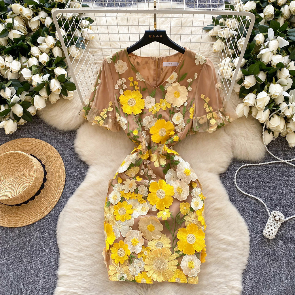 High-end dress for women summer French retro V-neck lantern