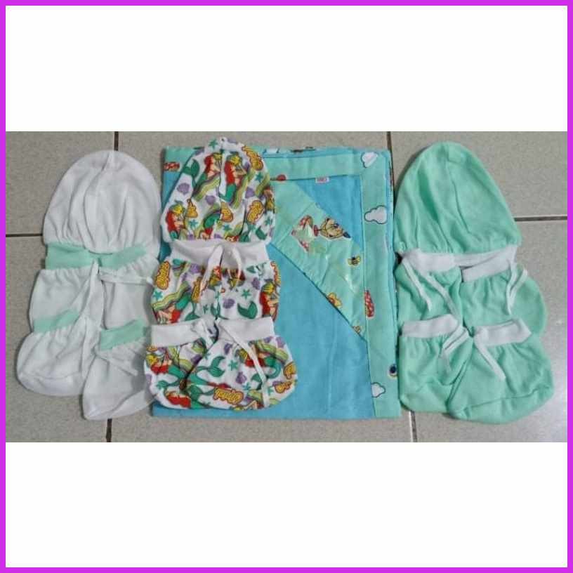 Baby=AD,sets$I^Pranela^C$with^vu$3pck^Wz$of^GM$3in1(Booties,Gloves,Cap ...