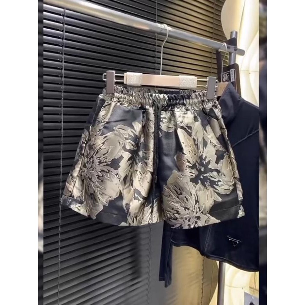 Photo inspiration: Picture Idea: European Goods Heavy Industry Jacquard Ladies Shorts Summer Thin High
