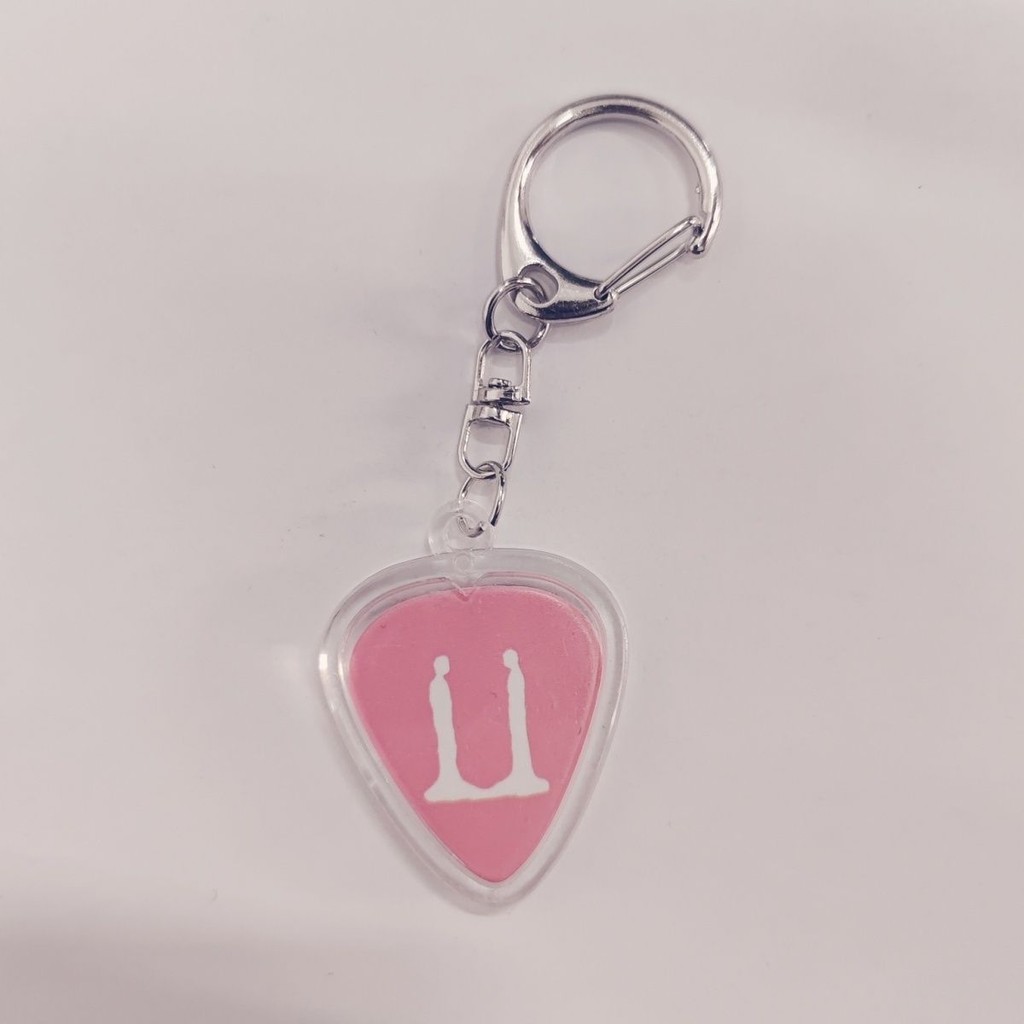 G-Dragon Kwon Ji-Dragon Concert Merchandise Pink Guitar Picks Electric ...