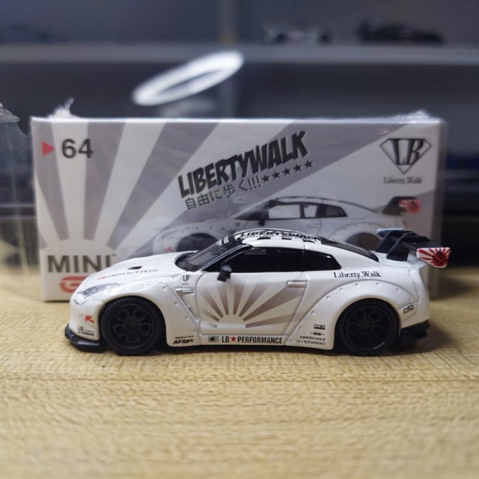 Mini GT LB Works Nissan GTR R35 LBWK White | Shopee Philippines