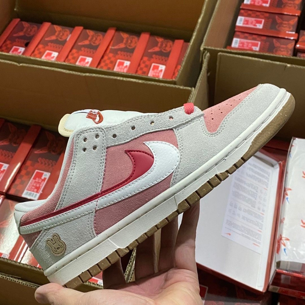100% Original NIKE SB Dunk Low Pink Rabbit Pigeon Board Shoes Fangle ...