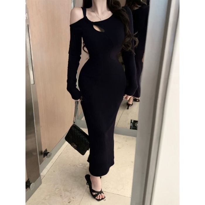 black dress shopee SPINE OPEN BACK (MAXI DRESS)