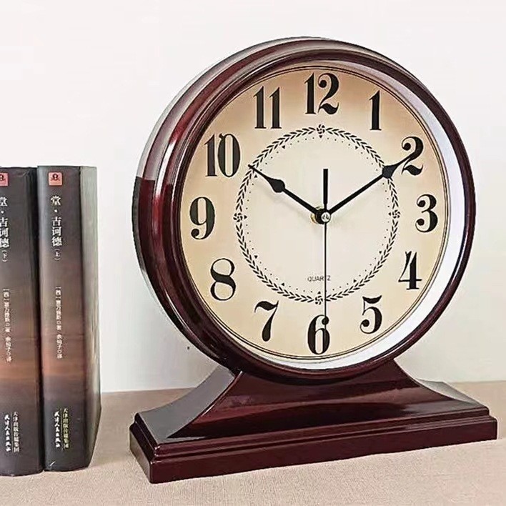 Creative Silent Quartz Clock European Style Display Tabletop Retro ...