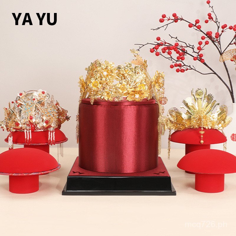 Crown Display Jewelry Store Phoenix Crown Display Stand Gold Crown ...