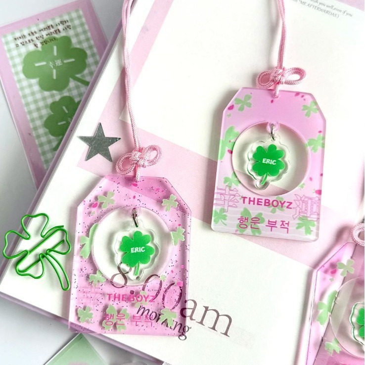 Custom acrylic amulet pendant, borderless acrylic hollow keychain ...