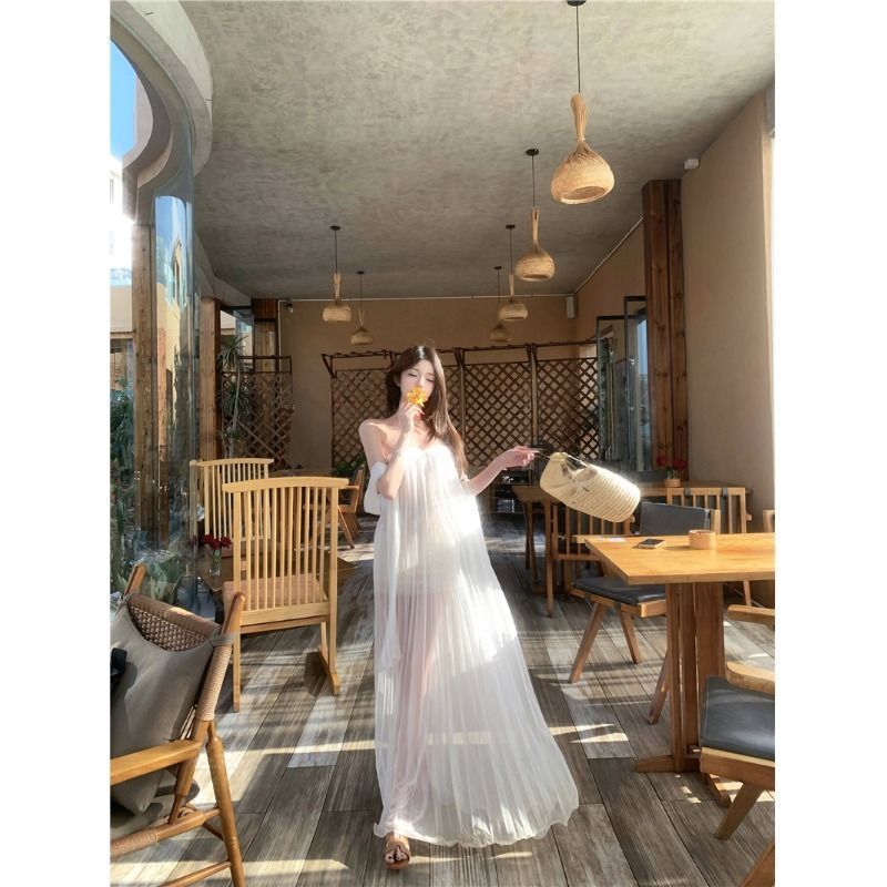 French-style ultra-feminine sleeveless strapless dress for women ...