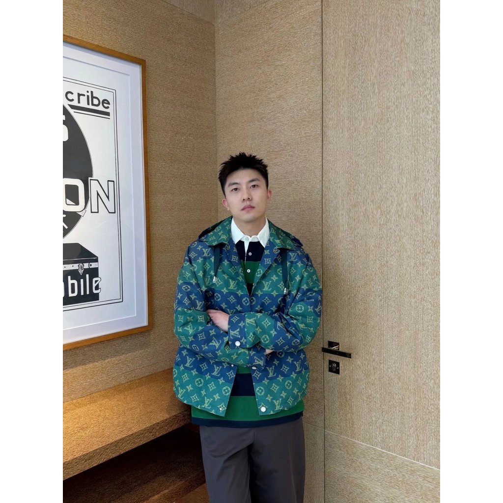 L*.V Original Label1:1 25New Year Full Print Coach Jacket New Letter ...
