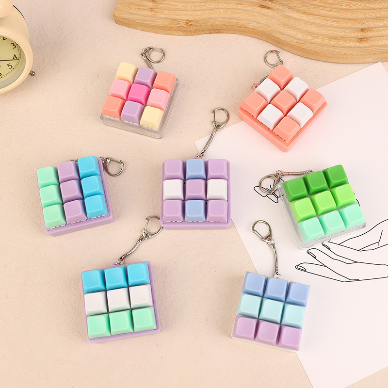 HB 9 Keys Square-Shaped Keyboard Keycaps Keychain Party Stress Relief ...