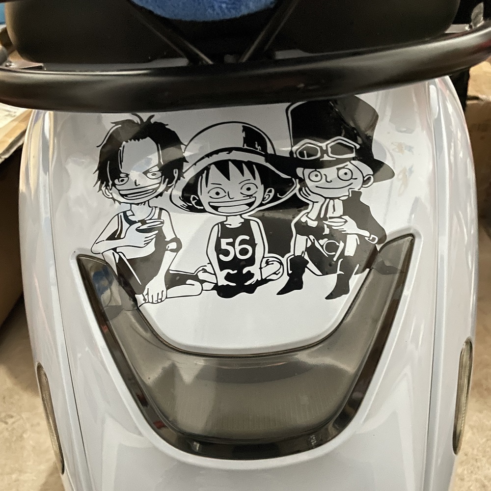 “One Piece” Cartoon Reflective Car Sticker Luffy Sabot Ace Sit Down Car ...