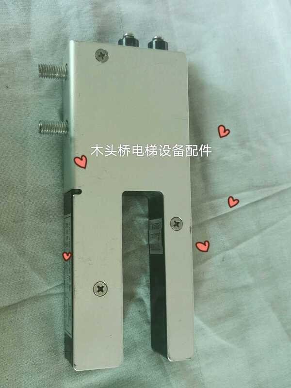 Elevator YG-3 permanent magnet sensor Hitachi Guangri leveling sensor ...